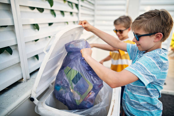 Best Construction Debris Removal  in Mission, OR
